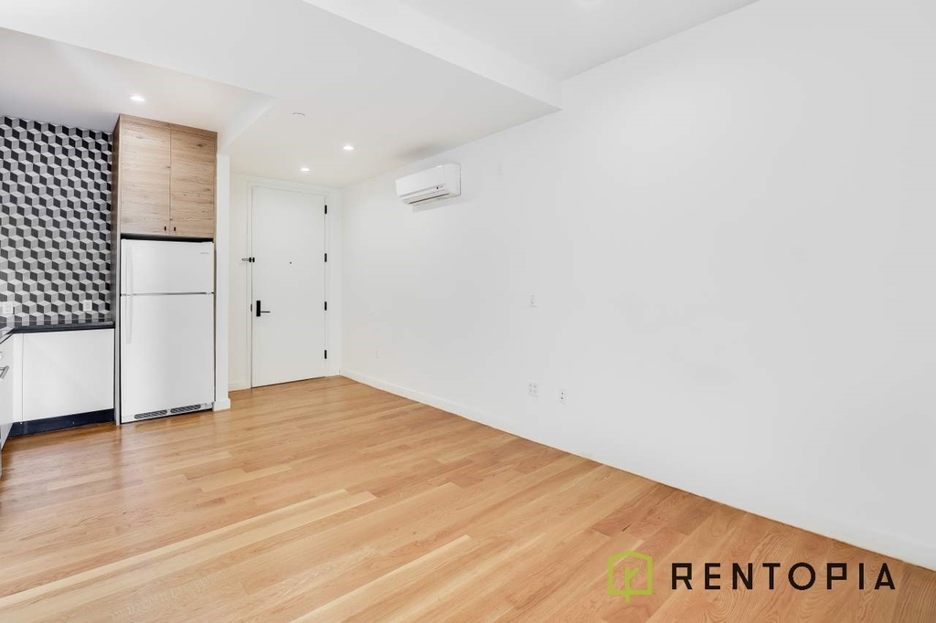 1875 Atlantic Avenue - Photo 6