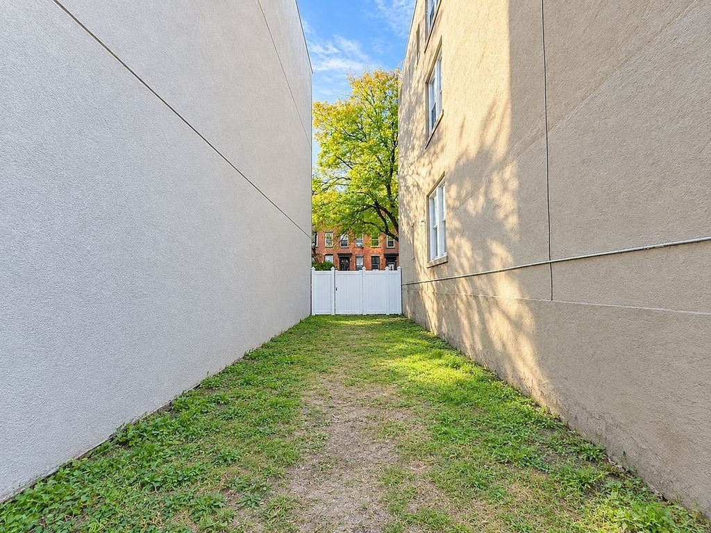 Waverly Avenue - Photo 6