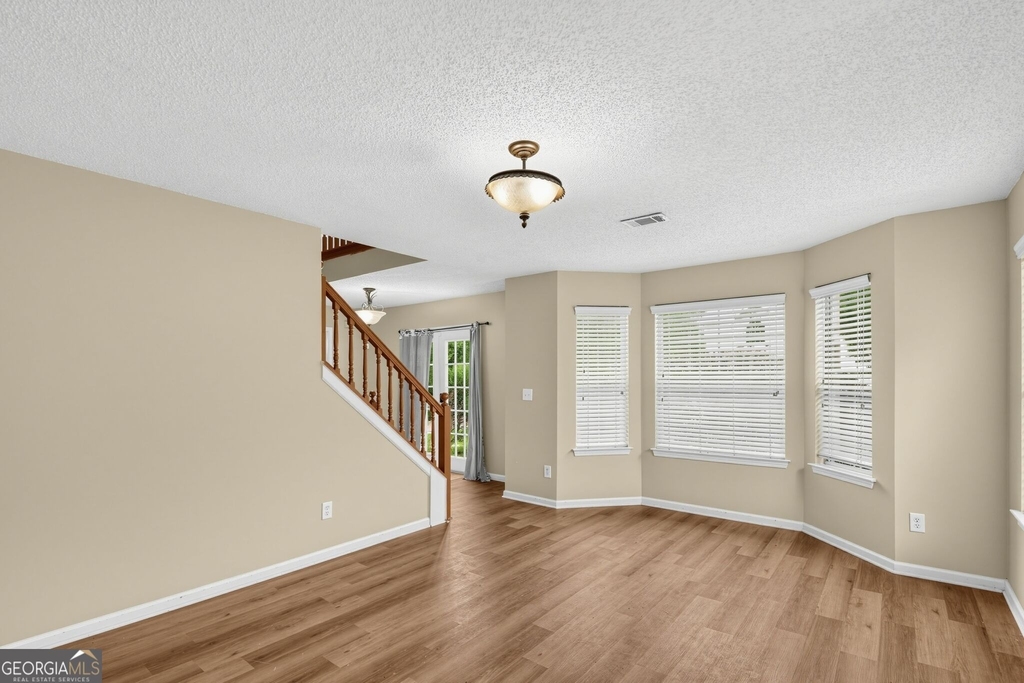 1560 Rogers Crossing Drive - Photo 3