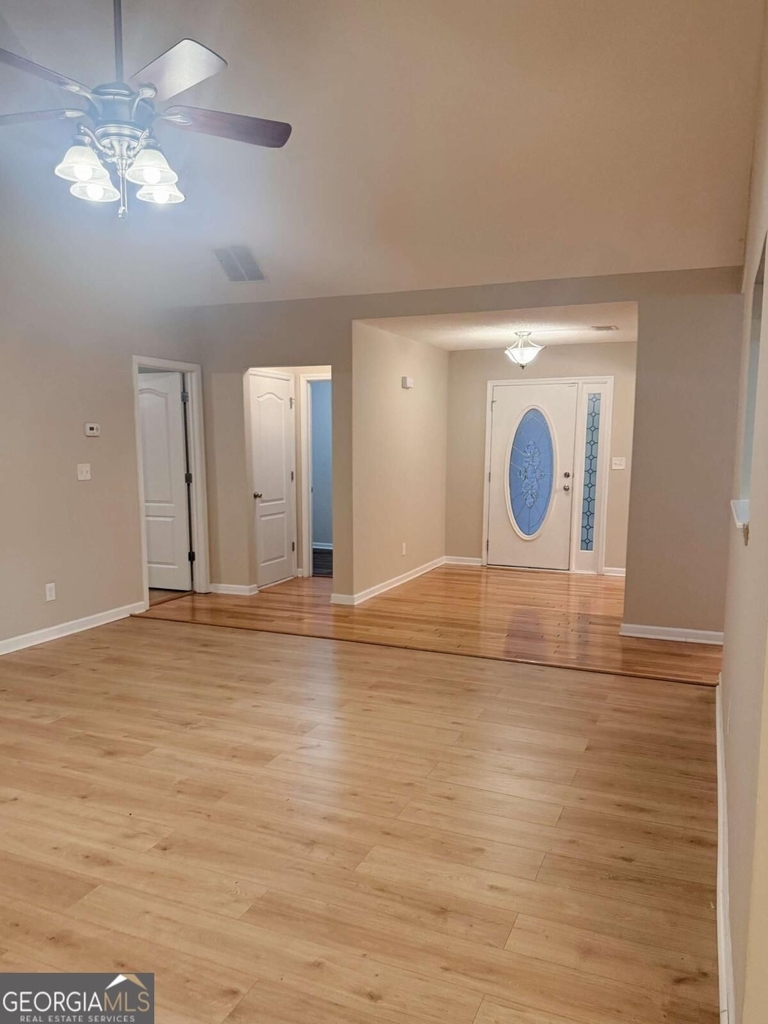2106 Grant Avenue - Photo 7