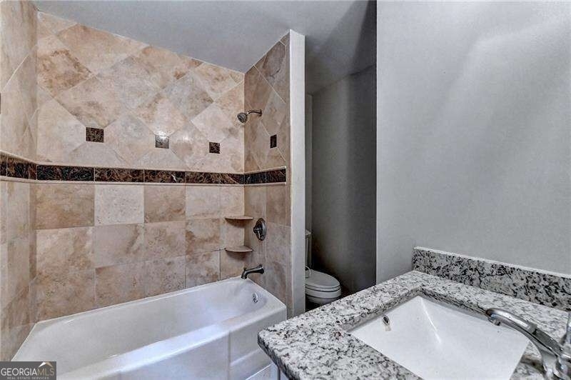 2736 Eaton Place - Photo 36
