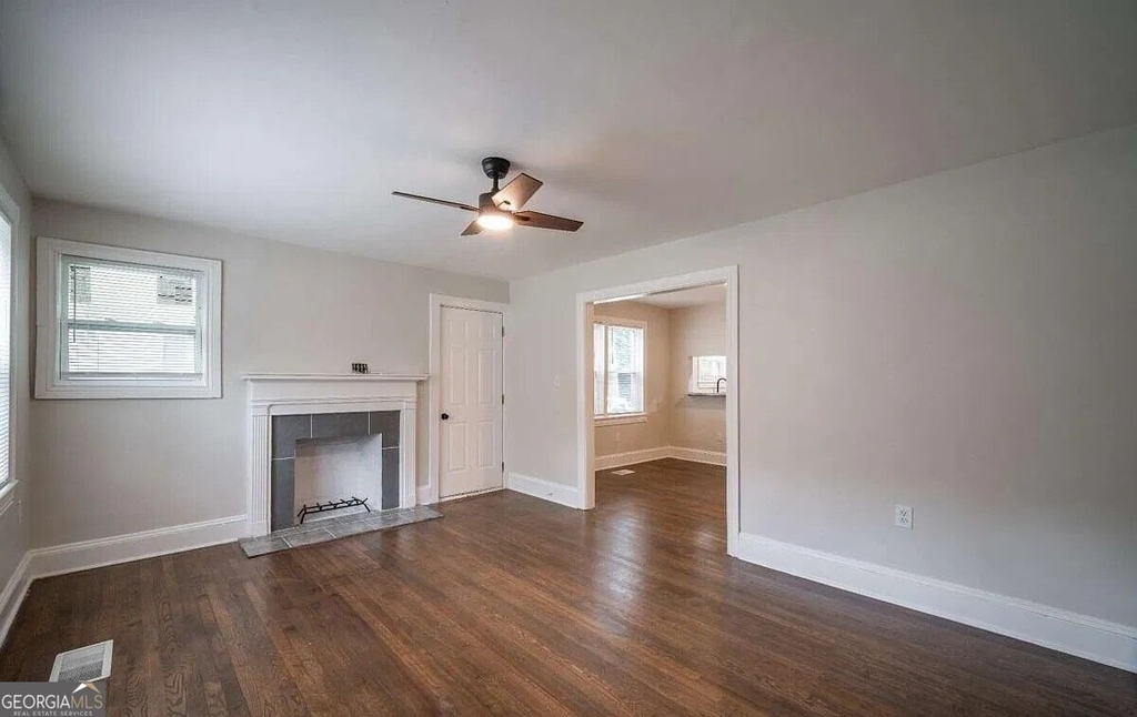 2137 Delowe Drive - Photo 3