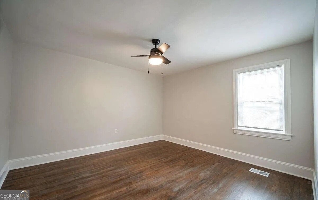 2137 Delowe Drive - Photo 13