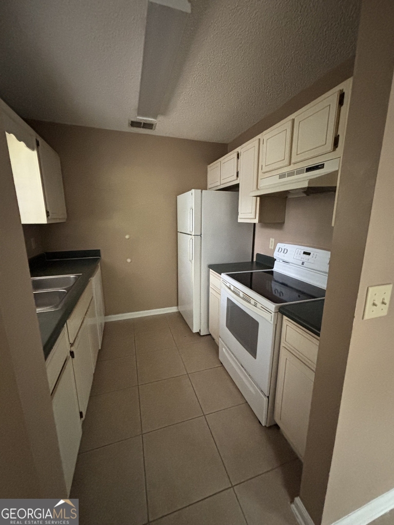 183 Talbot Court - Photo 34
