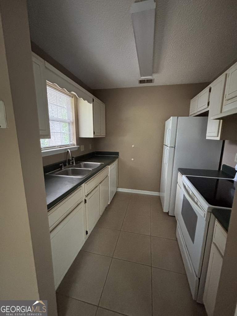 183 Talbot Court - Photo 33