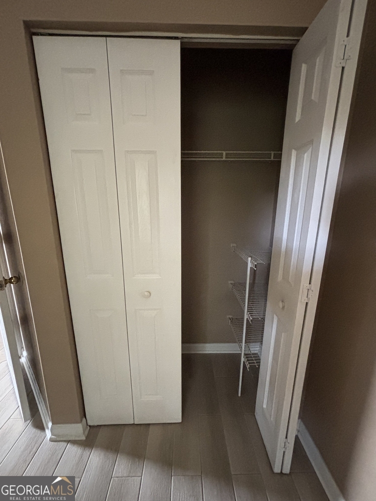 183 Talbot Court - Photo 13