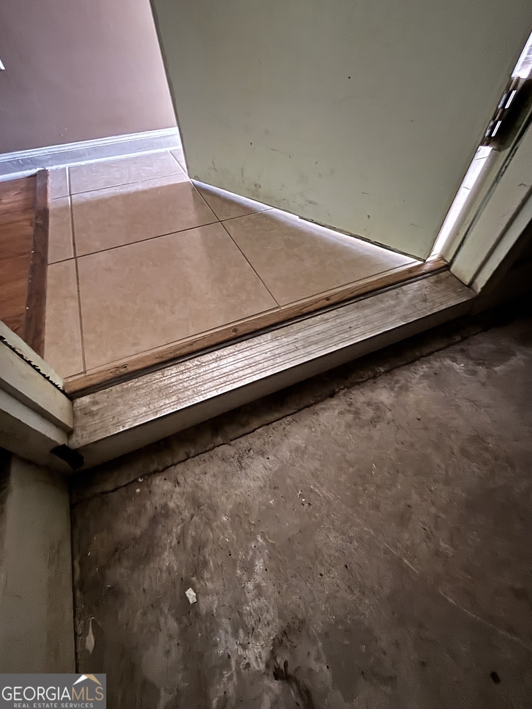 183 Talbot Court - Photo 15