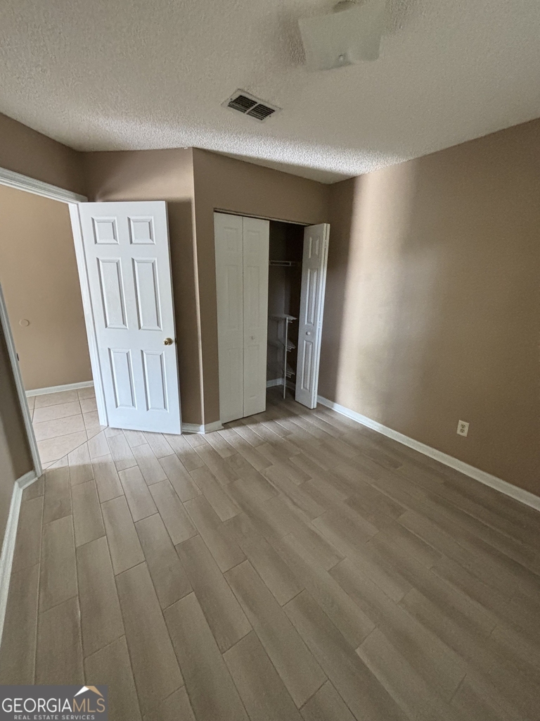 183 Talbot Court - Photo 12