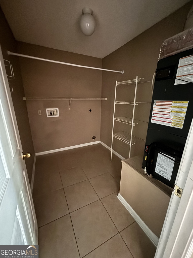183 Talbot Court - Photo 18