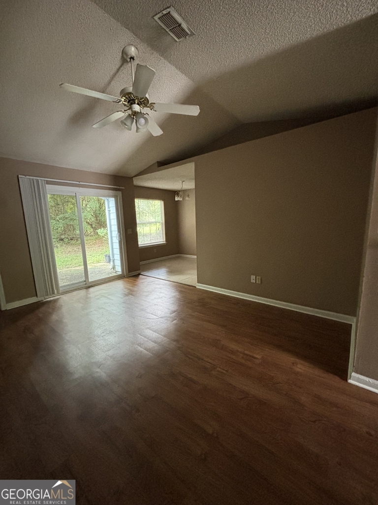 183 Talbot Court - Photo 19