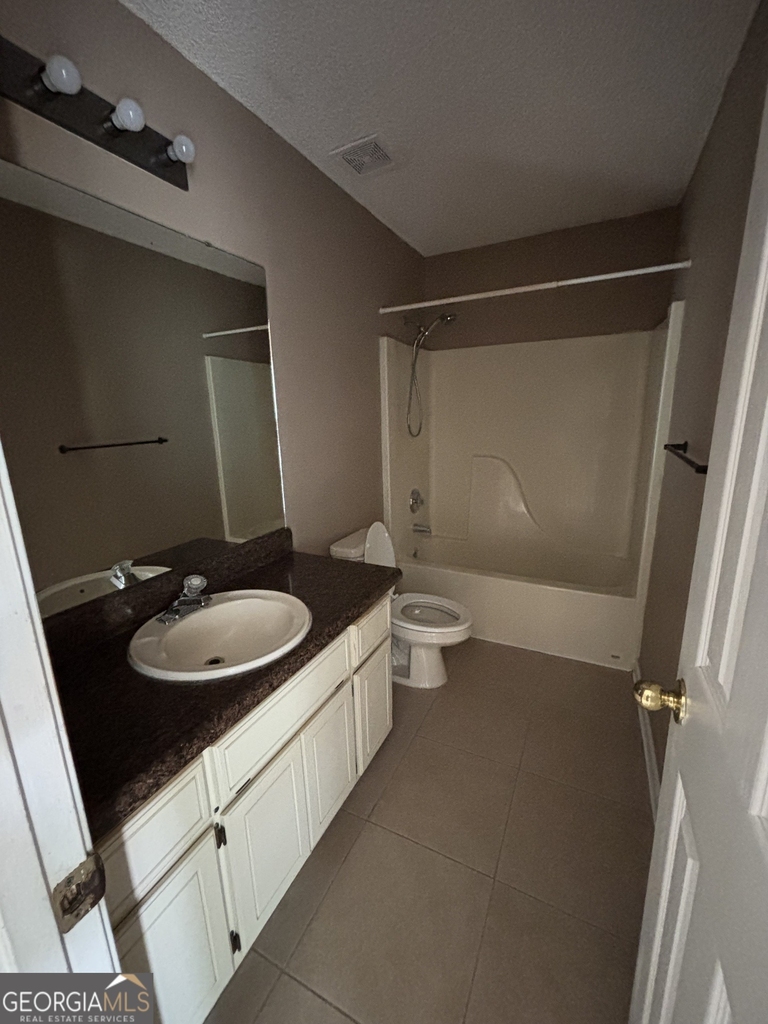 183 Talbot Court - Photo 10
