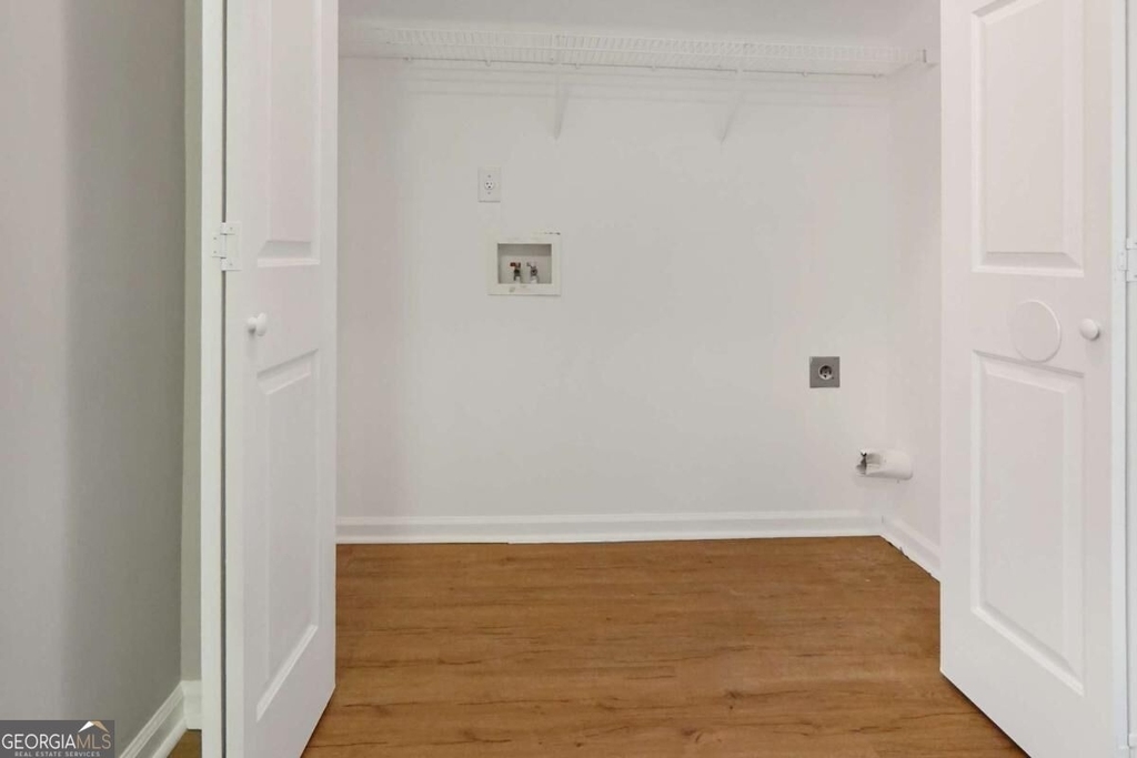 7230 Oakley Court - Photo 8