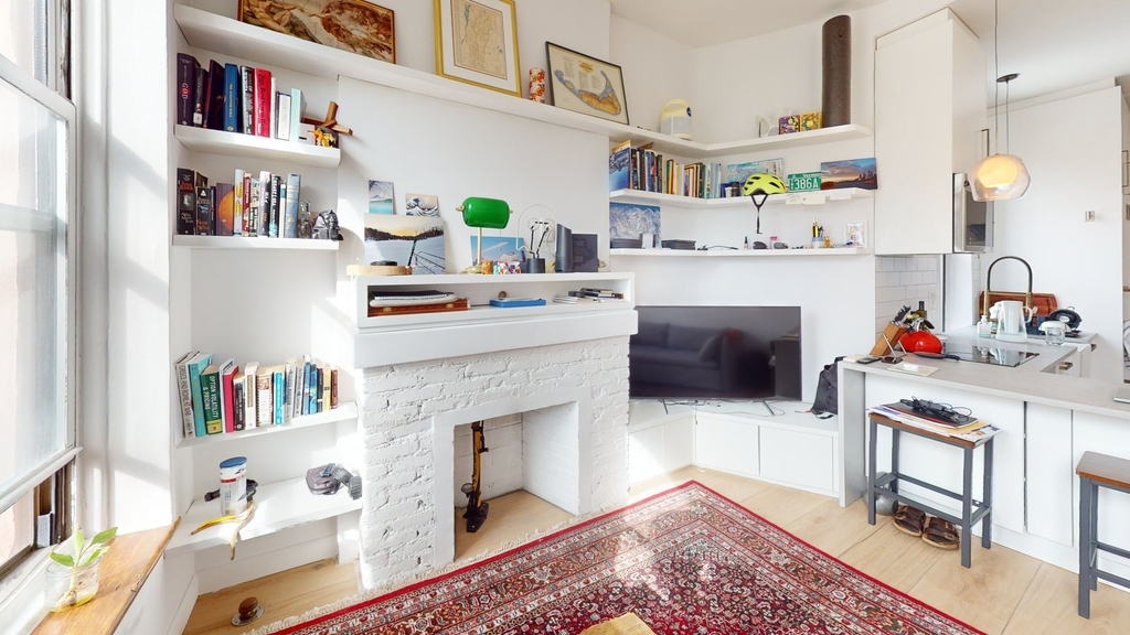 55 Morton Street - Photo 1