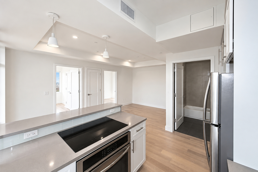 85 Rogers Avenue - Photo 2