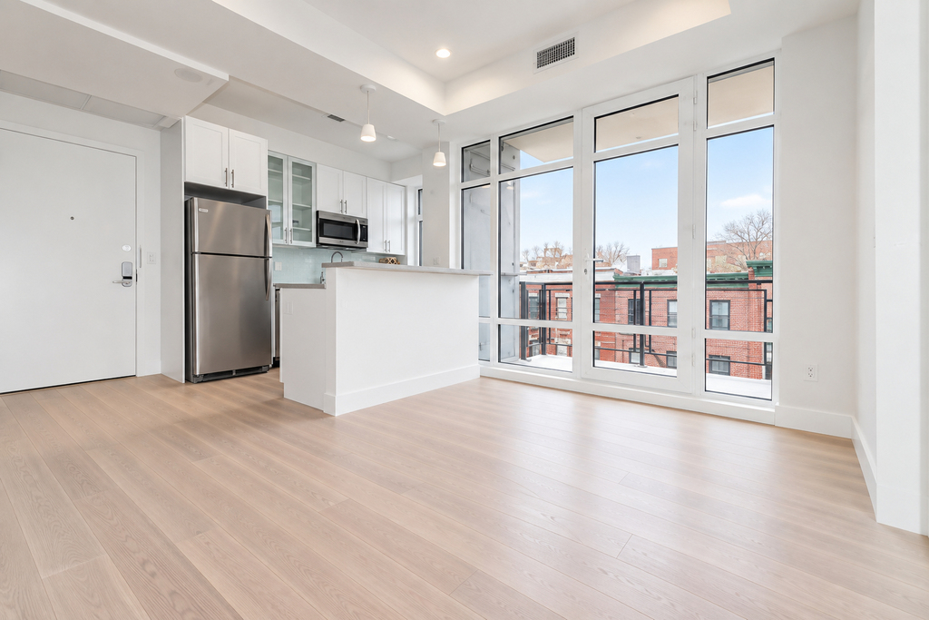 85 Rogers Avenue - Photo 1