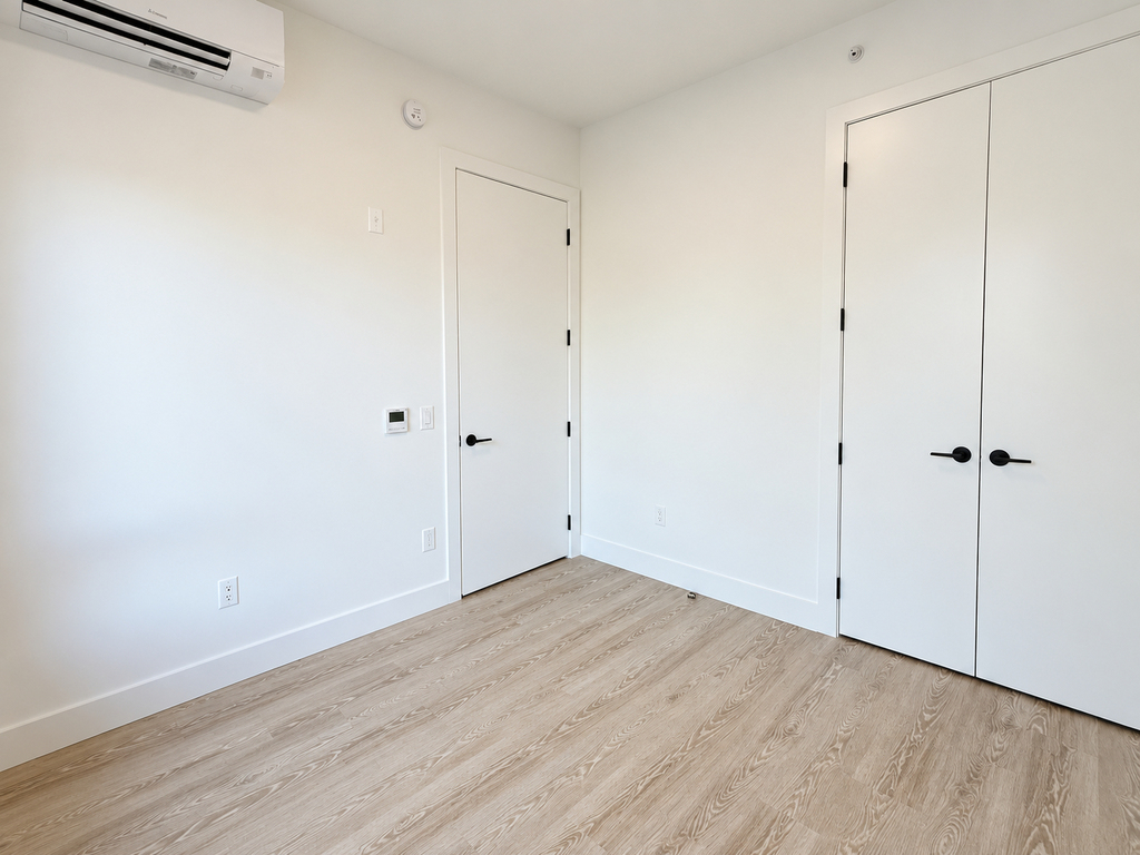 706 East 32nd Street - Photo 6