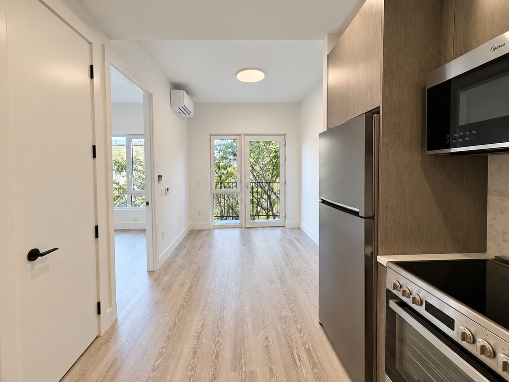 706 East 32nd Street - Photo 2