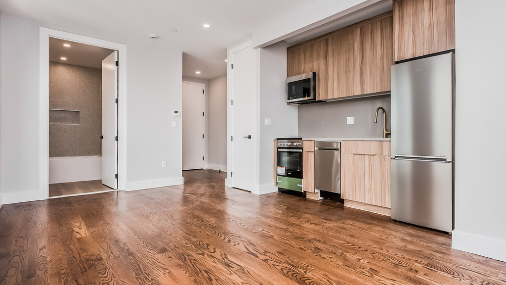 11-24 31st Dr 11106 - Photo 10