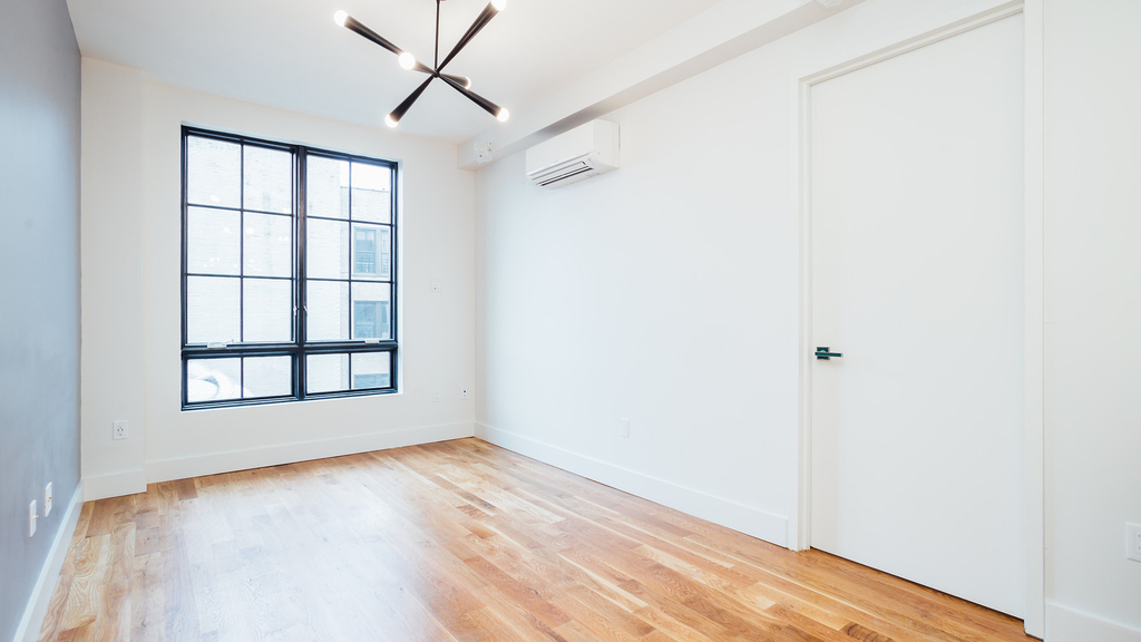 12 Ford St 11213 - Photo 7