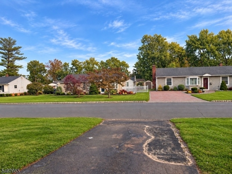 63 Marie Ave - Photo 18