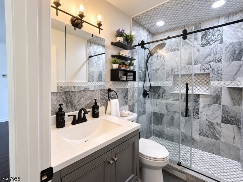 63 Marie Ave - Photo 10