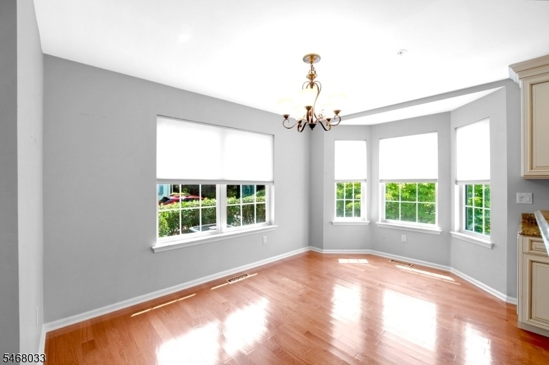 418 Dalton Ct - Photo 5