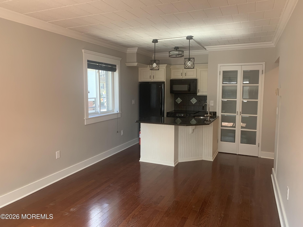 21 Leroy Place - Photo 2