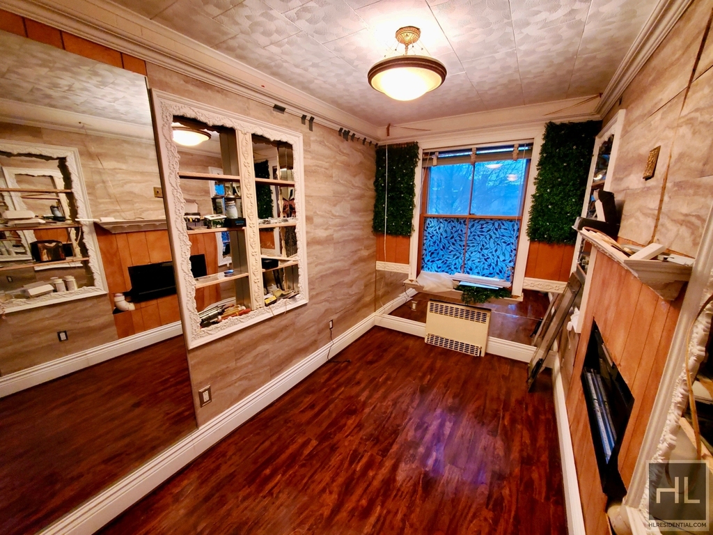 8015 21 Avenue - Photo 12