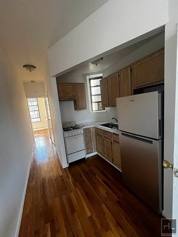 Sullivan Street - Photo 1