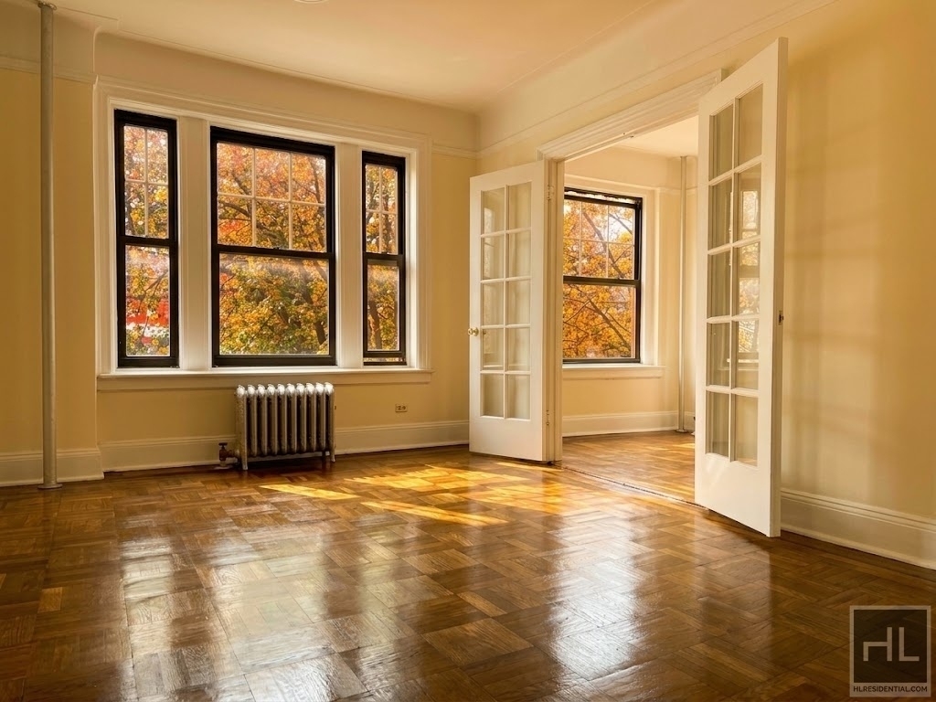 West 11th Street - Photo 0