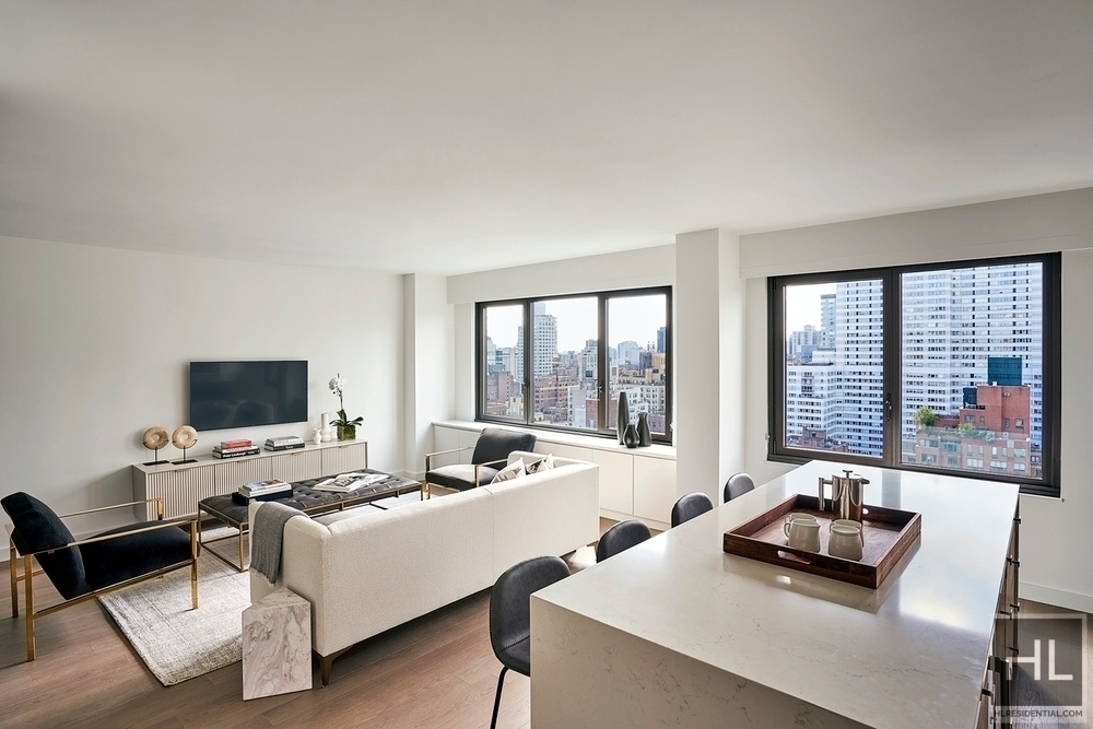 East 72nd Street - Photo 2