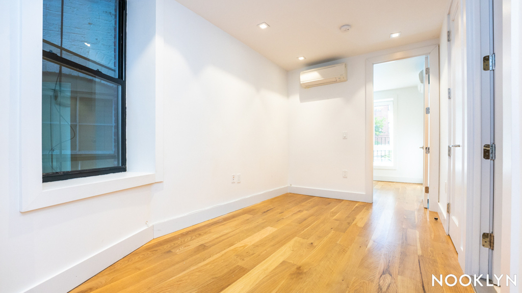 223 E 96th St 10128 - Photo 13