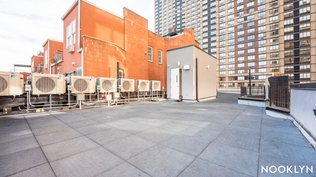 223 E 96th St 10128 - Photo 6