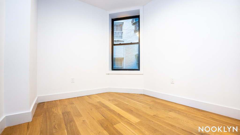 223 E 96th St 10128 - Photo 11