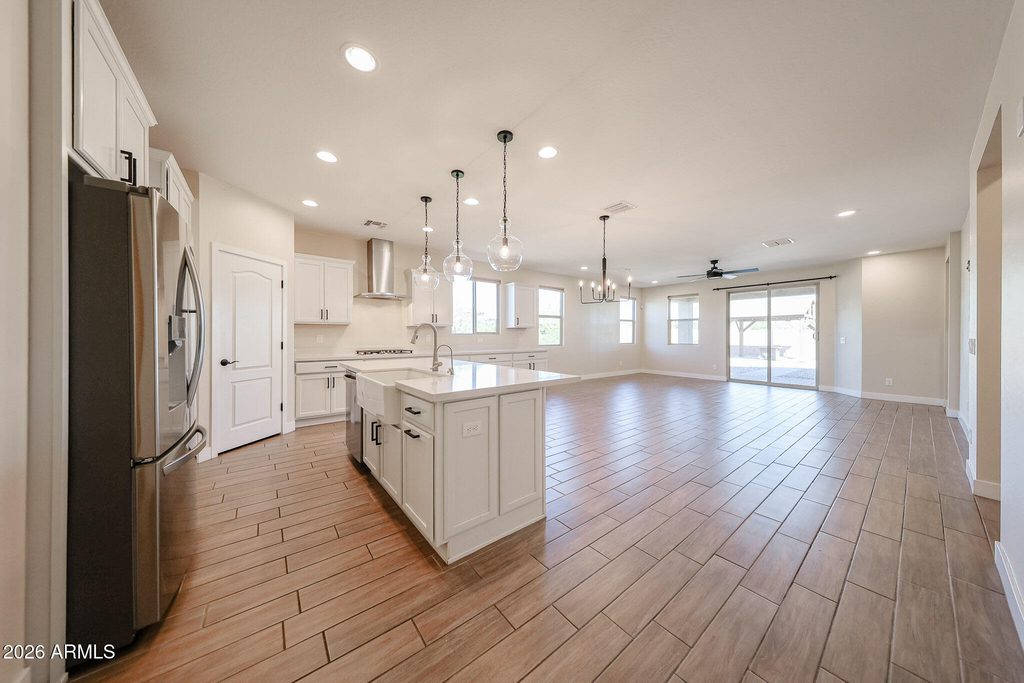 5121 N 81st Avenue - Photo 3