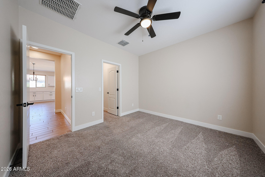 5121 N 81st Avenue - Photo 31