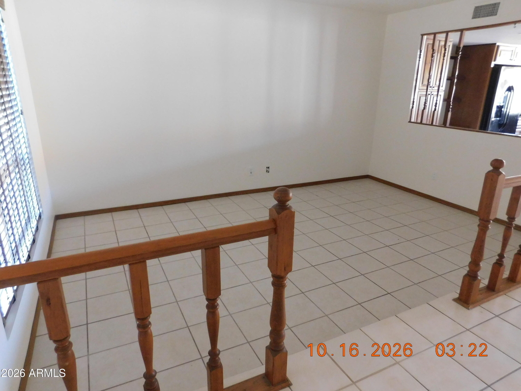 5228 W Vogel Avenue - Photo 2