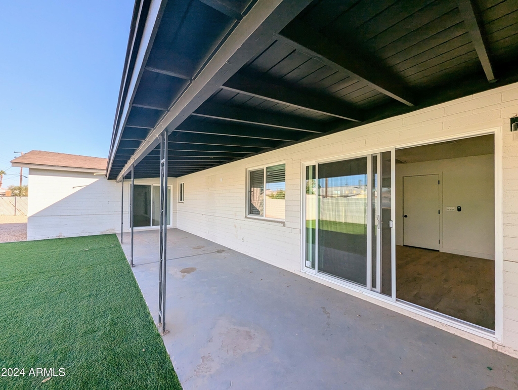 121 N Flint Circle - Photo 52