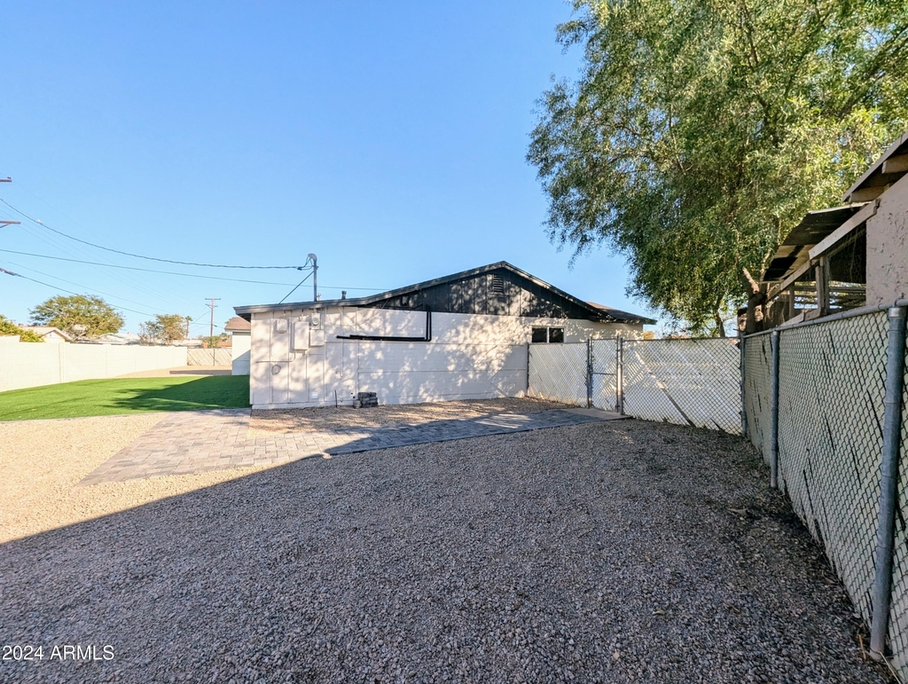 121 N Flint Circle - Photo 64