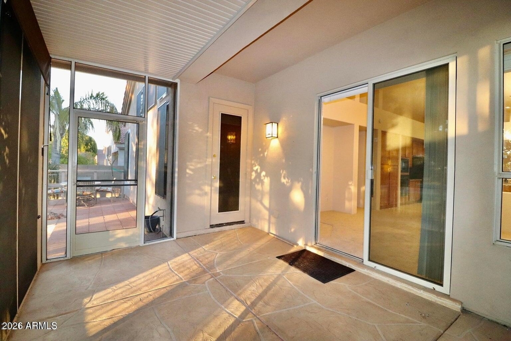 13614 N 12th Place - Photo 33
