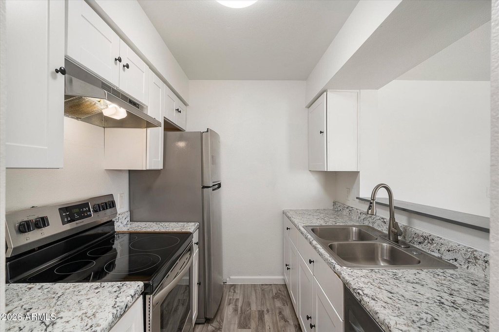 1346 E Mountain View Road - Photo 8