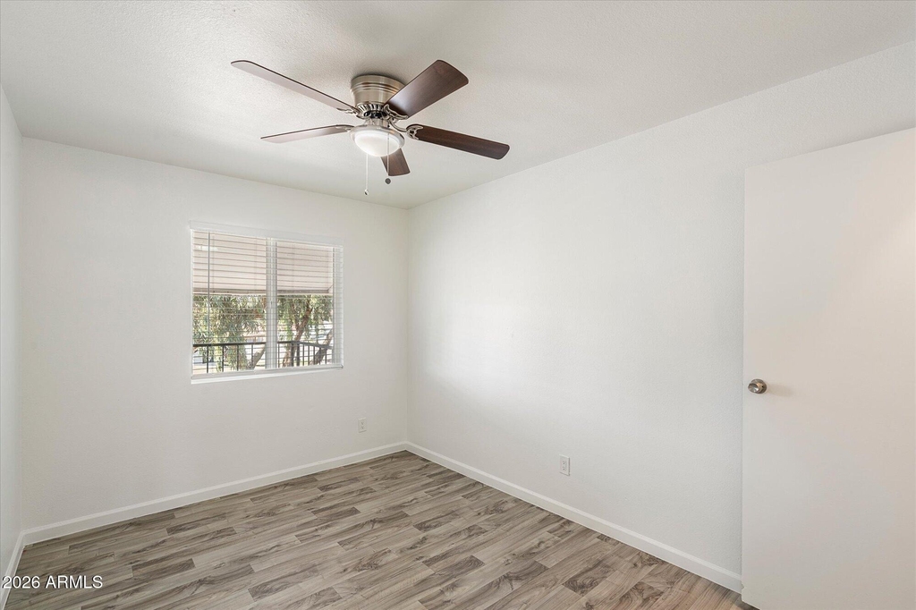 1346 E Mountain View Road - Photo 15