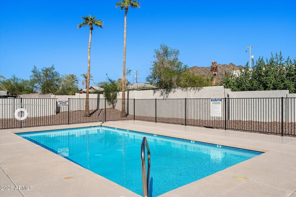 1346 E Mountain View Road - Photo 22