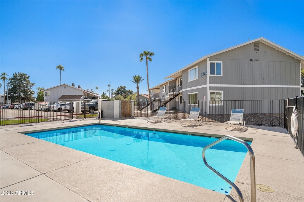 1346 E Mountain View Road - Photo 23