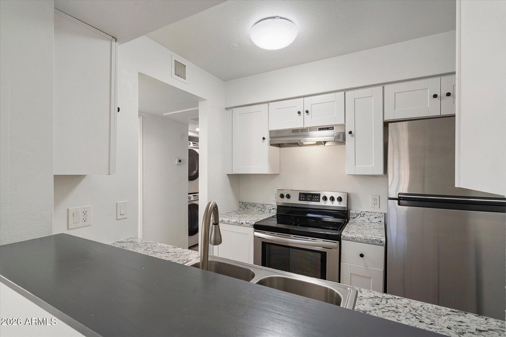 1346 E Mountain View Road - Photo 6
