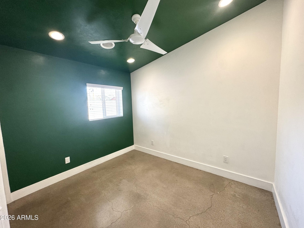 706 E Whitton Avenue - Photo 19