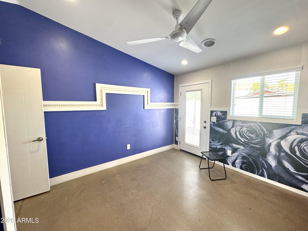 706 E Whitton Avenue - Photo 27