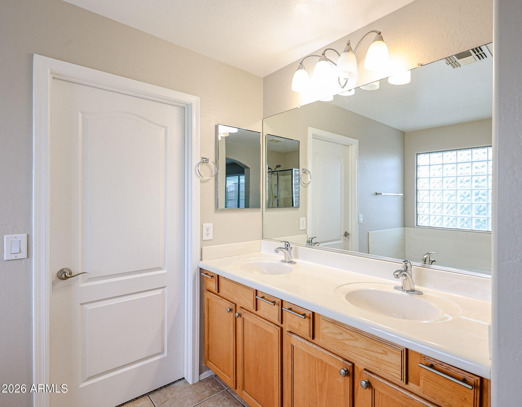 11920 W Cypress Street - Photo 36