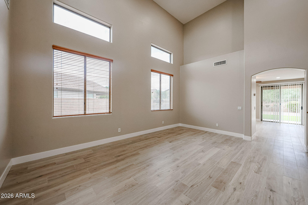 11920 W Cypress Street - Photo 8