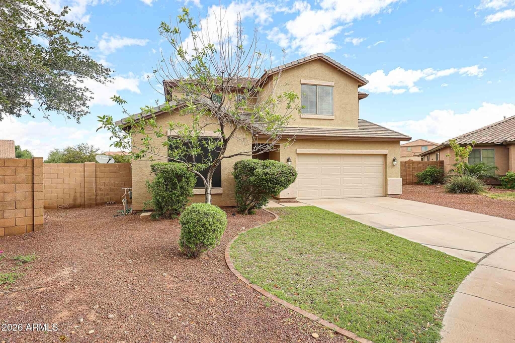11920 W Cypress Street - Photo 0
